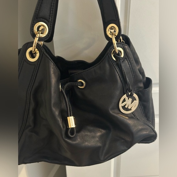 Black leather Michael Kors hobo handbag - Picture 4 of 5